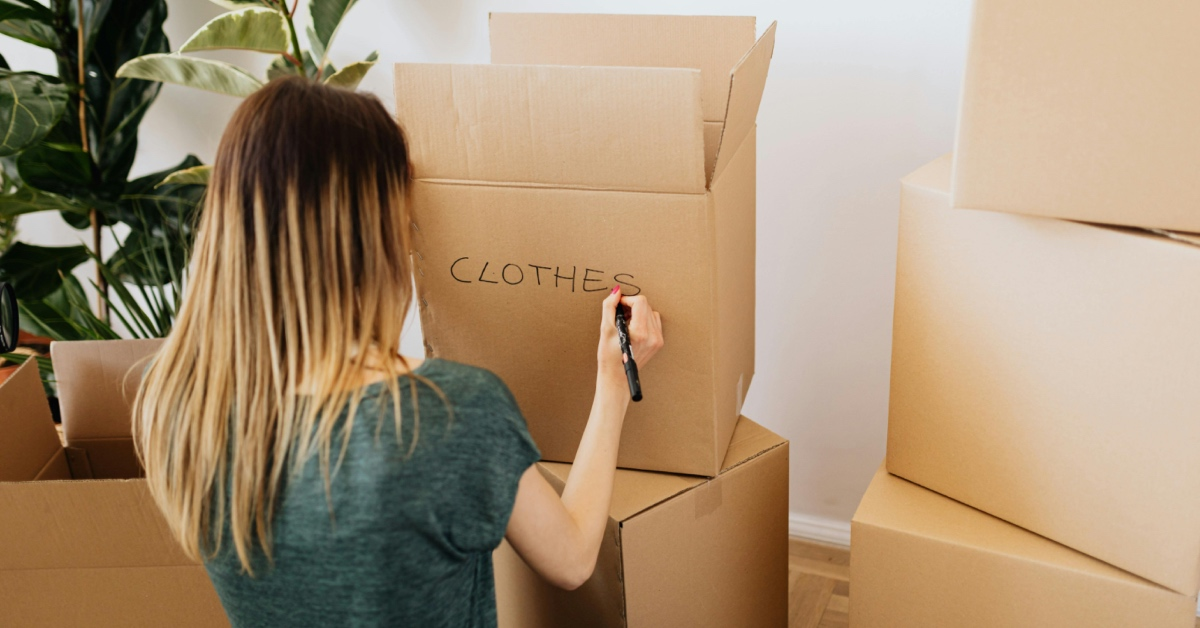 The Ultimate Guide to Moving Without Bringing Your Literal Baggage Along