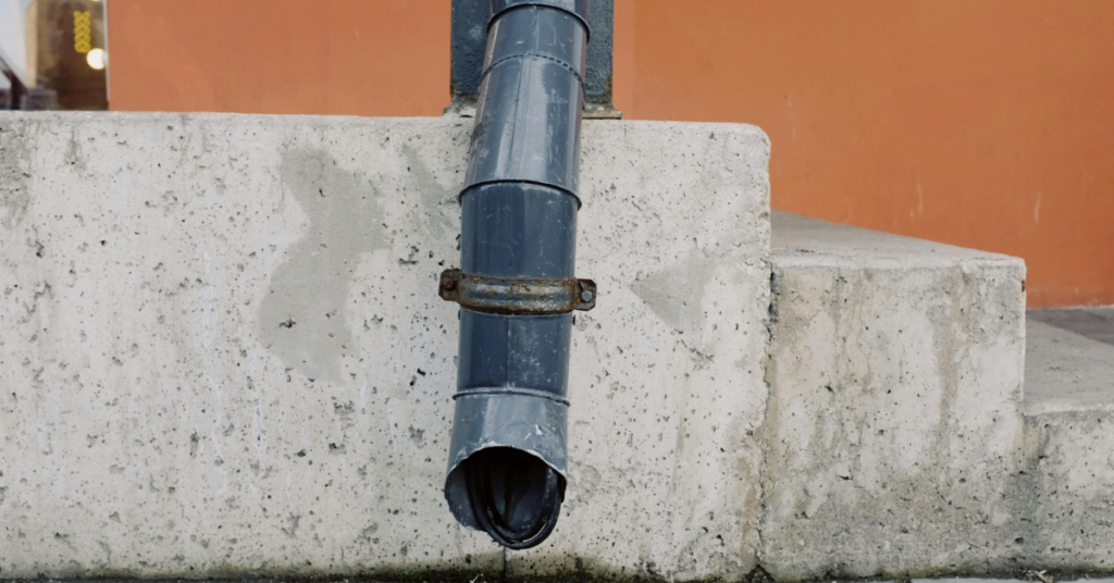 How to size gutters and downspouts