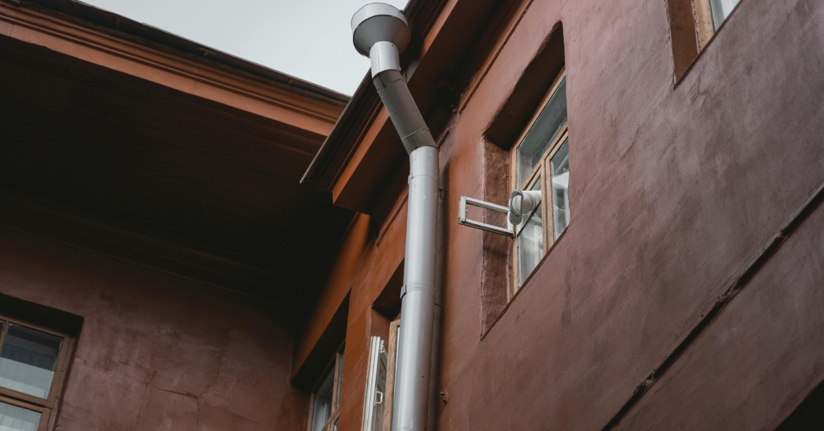 How to size gutters and downspouts